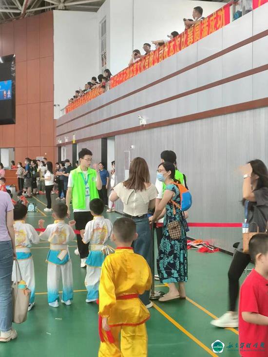 校青年志愿者助力省少儿武术大赛圆满举办