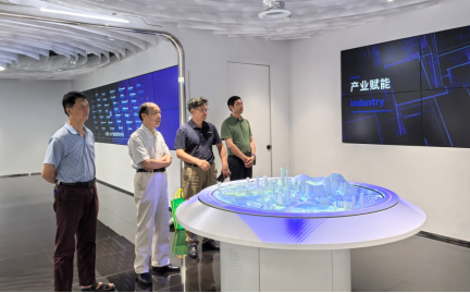 海鹏洲副校长一行走访百度飞桨 探索 ai 教育新篇章 海鹏洲副校长一行走访百度飞桨 探索 ai 教育新篇章