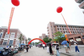  温暖传递  同“新”同行 