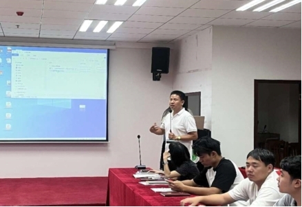 校心理咨询中心为新生辅导员开展新生心理健康筛查专题讲座 校心理咨询中心为新生辅导员开展新生心理健康筛查专题讲座