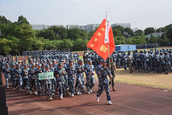 迷彩英姿彰显2024级新兵风采