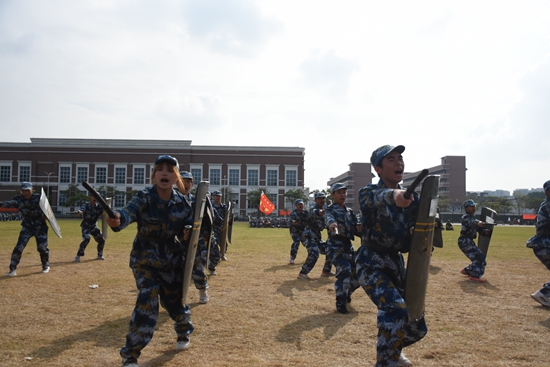 迷彩英姿彰显2024级新兵风采