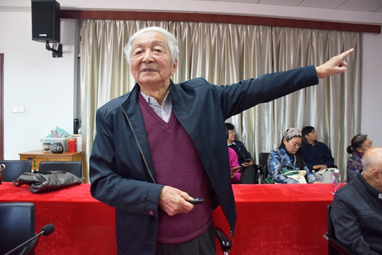 学校召开34周年校庆教育工作者座谈会 学校召开34周年校庆教育工作者座谈会