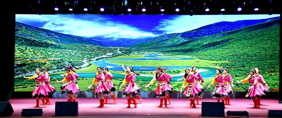 庆祝私立华联学院成立34周年表彰大会隆重举行