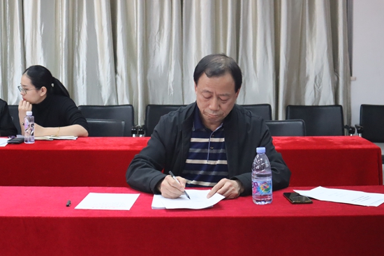 我校召开2025年拟新增专业论证会 我校召开2025年拟新增专业论证会