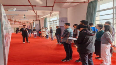 重温校史忆初心 凝心聚力促发展——34周年校庆全体教职工参观校史馆