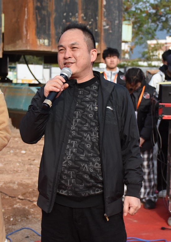 双喜临门——实验大楼与宿舍电梯安装齐开工！