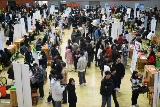 私立华联学院2025年春季校园供需见面会成功举办 ，助力粤港澳大湾区人才高地建设