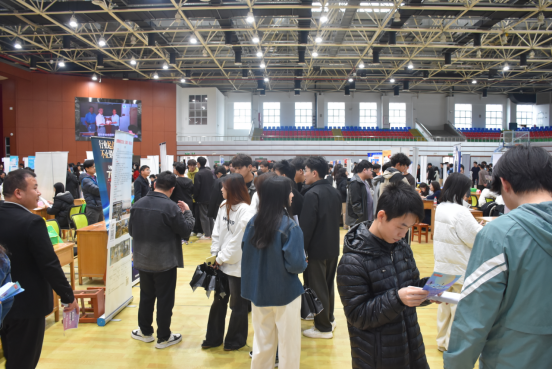 私立华联学院2025年春季校园供需见面会成功举办 ，助力粤港澳大湾区人才高地建设