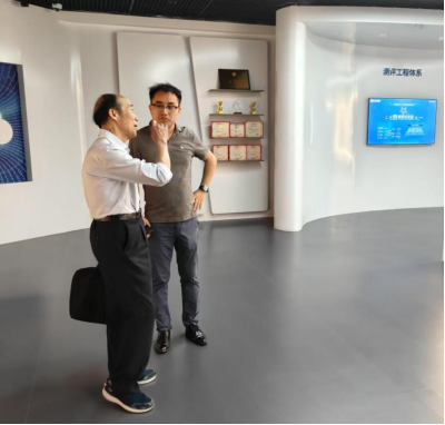 我校领导深入嘉环科技公司探索校企合作新途径 我校领导深入嘉环科技公司探索校企合作新途径