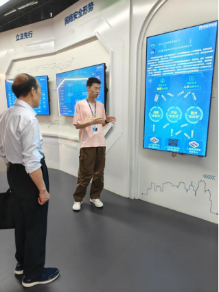 我校领导深入嘉环科技公司探索校企合作新途径 我校领导深入嘉环科技公司探索校企合作新途径