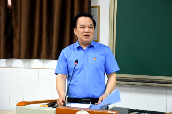 我校召开“三风”建设推进会