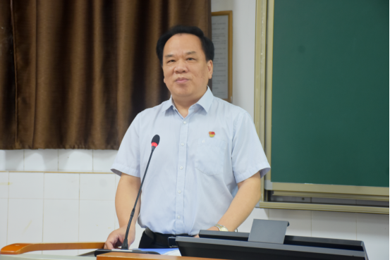 我校召开2025—2026学年第一学期教职工大会 我校召开2025—2026学年第一学期教职工大会