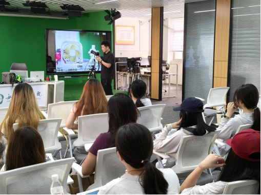 节后巡课促“三风”  笃行不怠启新程